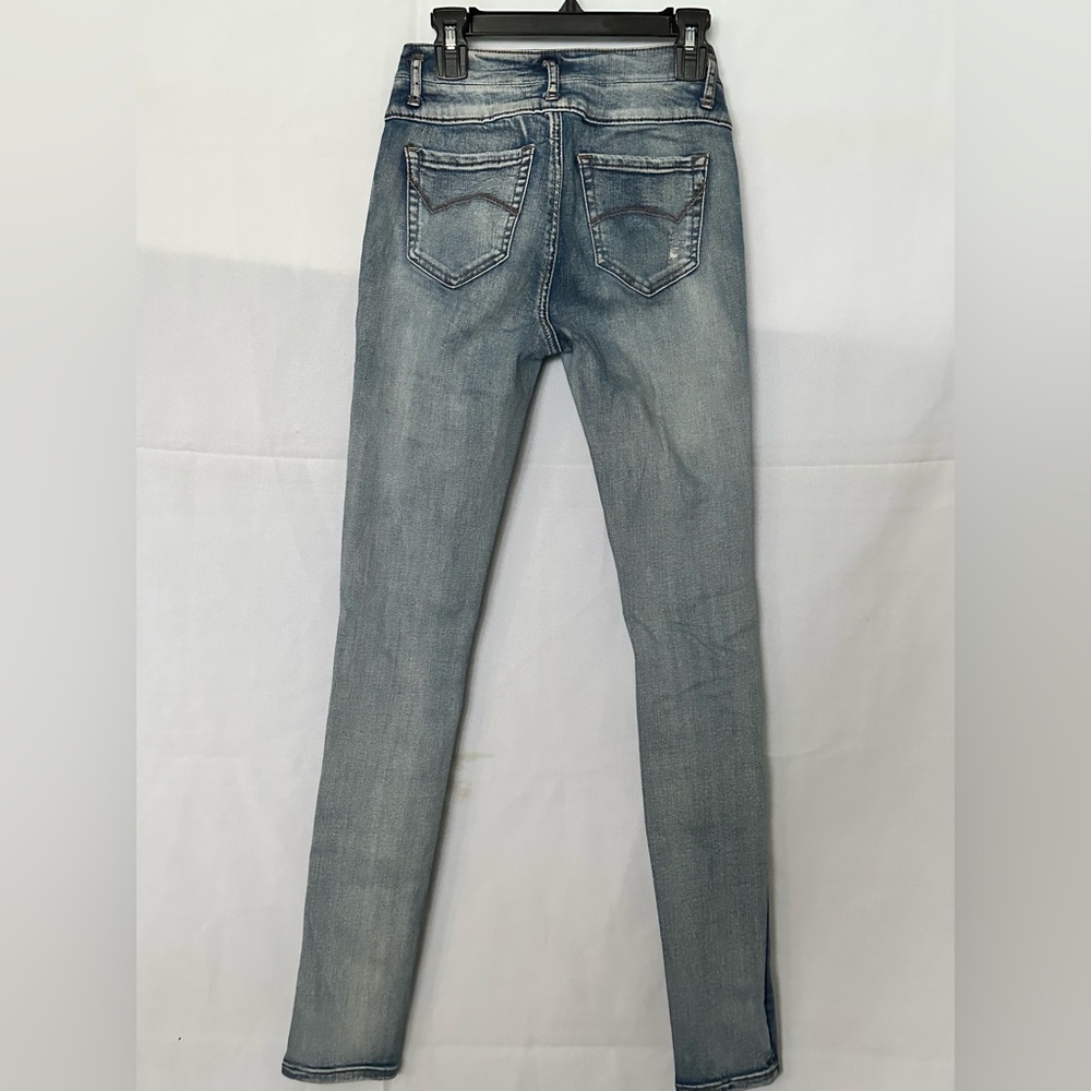 Refuge | Ripped Jean Size 4 - Picture 2 of 3